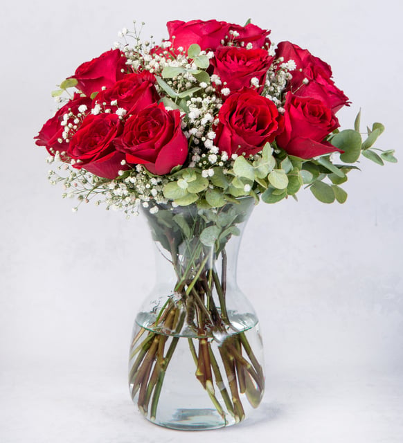 15 Red Roses in Elegant Vase — fresh flowers, same day delivery in Dubai
