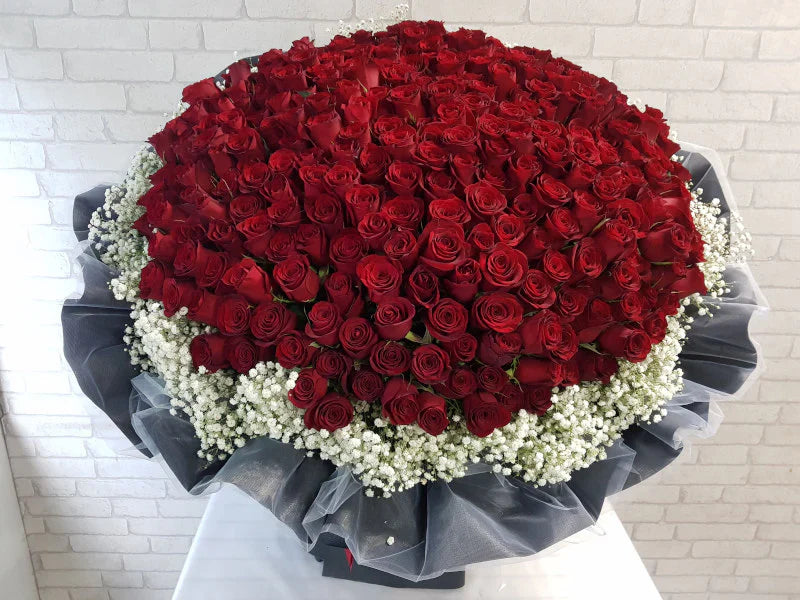 301 Red Roses Grand Bouquet By Flower Delivery Dubai for Friendship