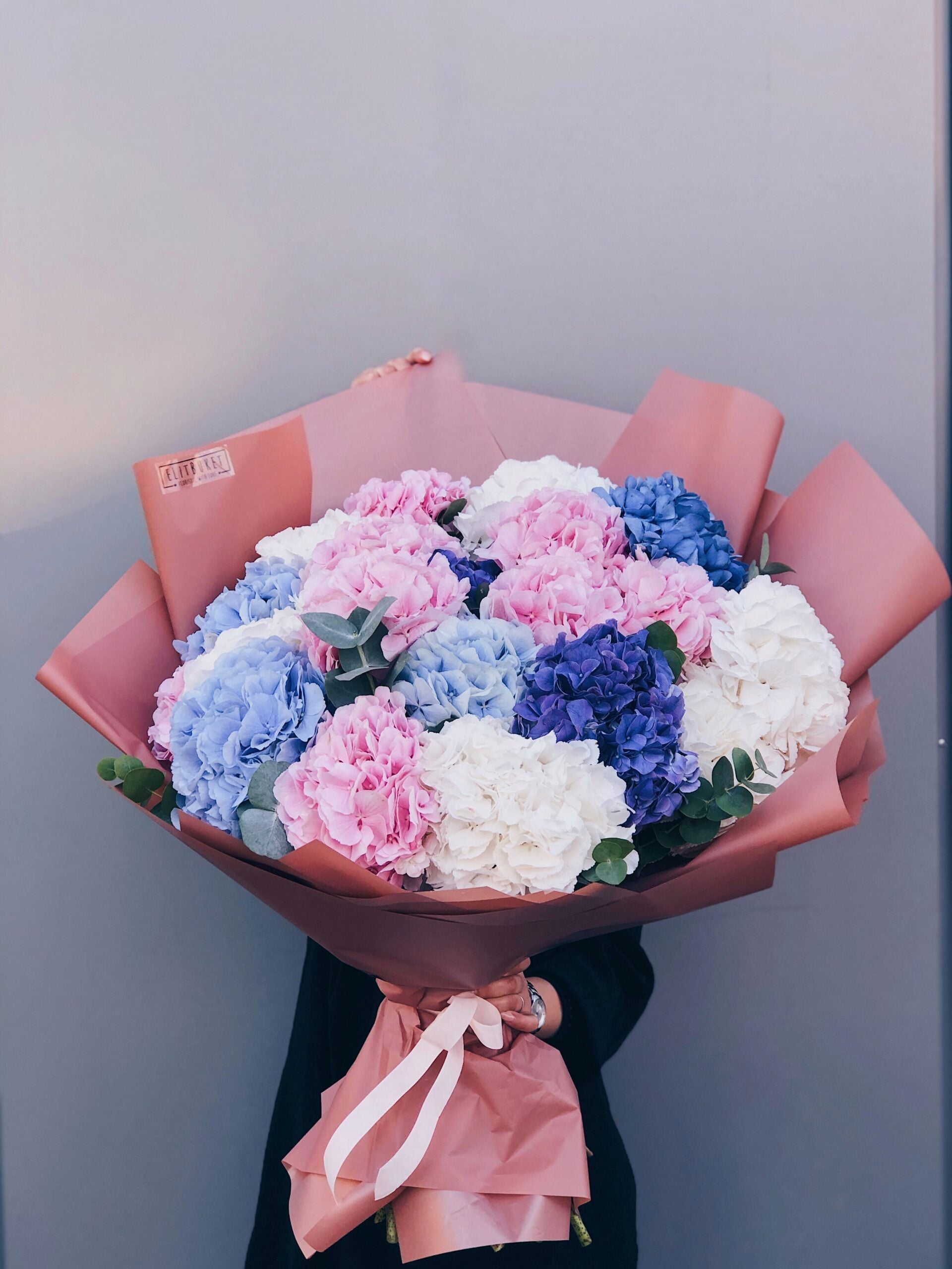 Giant 21 Hydrangeas Bouquet By Flower Delivery Dubai for Birthday