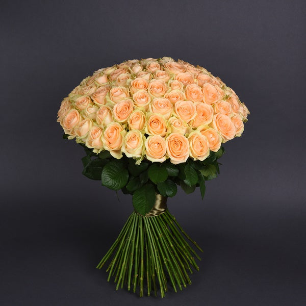 101 Peach Roses Bouquet By Flower Delivery Dubai for Anniversary