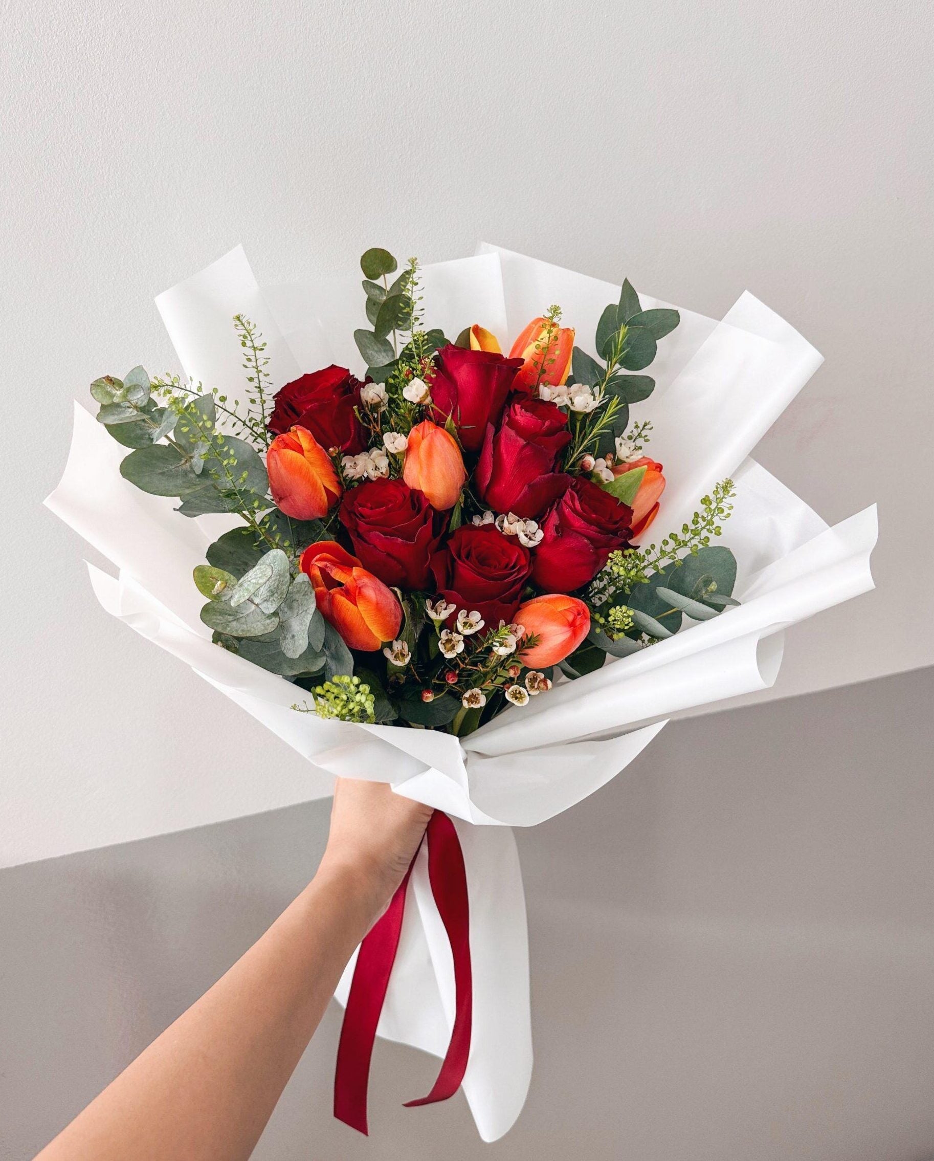 Red Roses & Orange Tulips Bouquet By Flower Delivery Dubai for Birthday