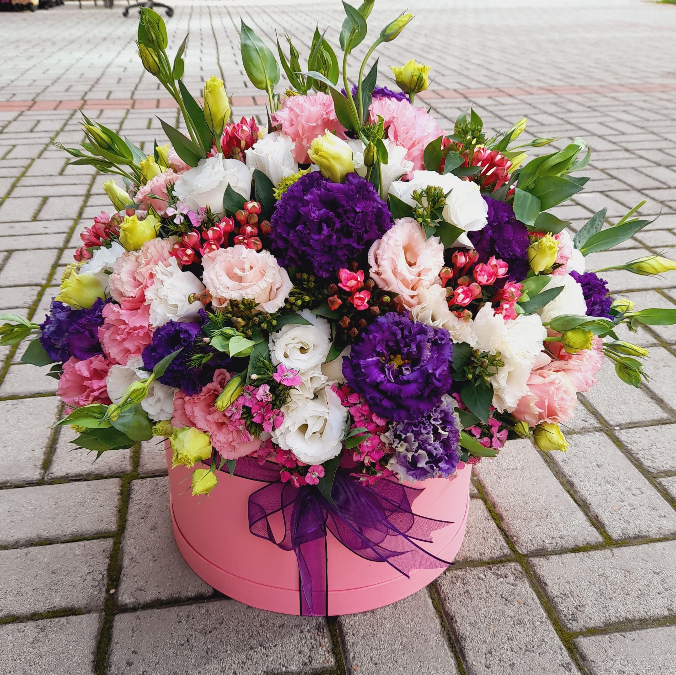 Pink Box with Lisianthus & Baby’s Breath By Flower Delivery Dubai for Wedding