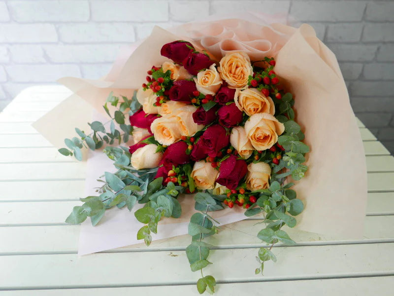 Red & Peach Roses Bouquet — fresh flowers, same day delivery in Dubai — close-up