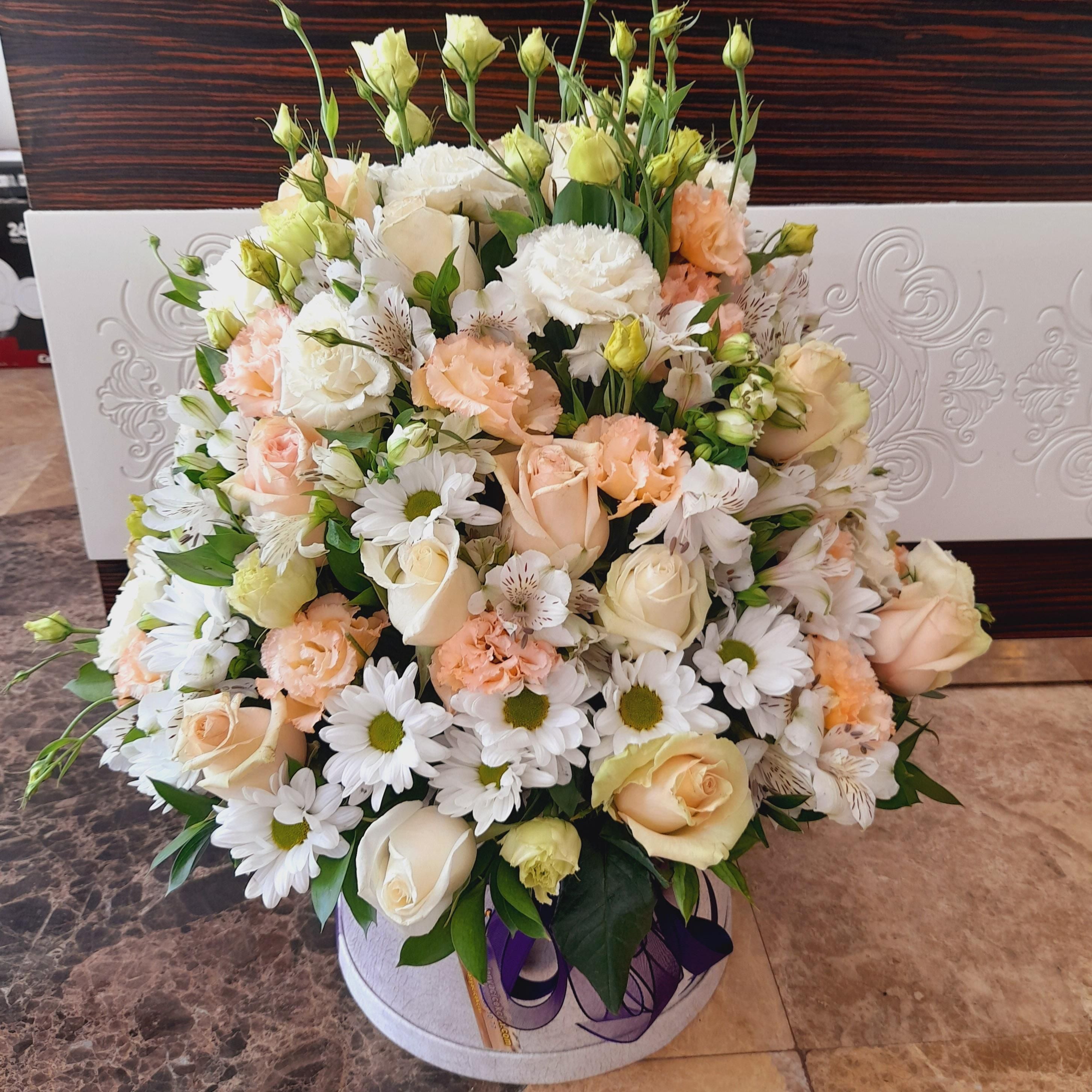 Roses, Alstroemeria & Lisianthus in Box By Flower Delivery Dubai for Friendship